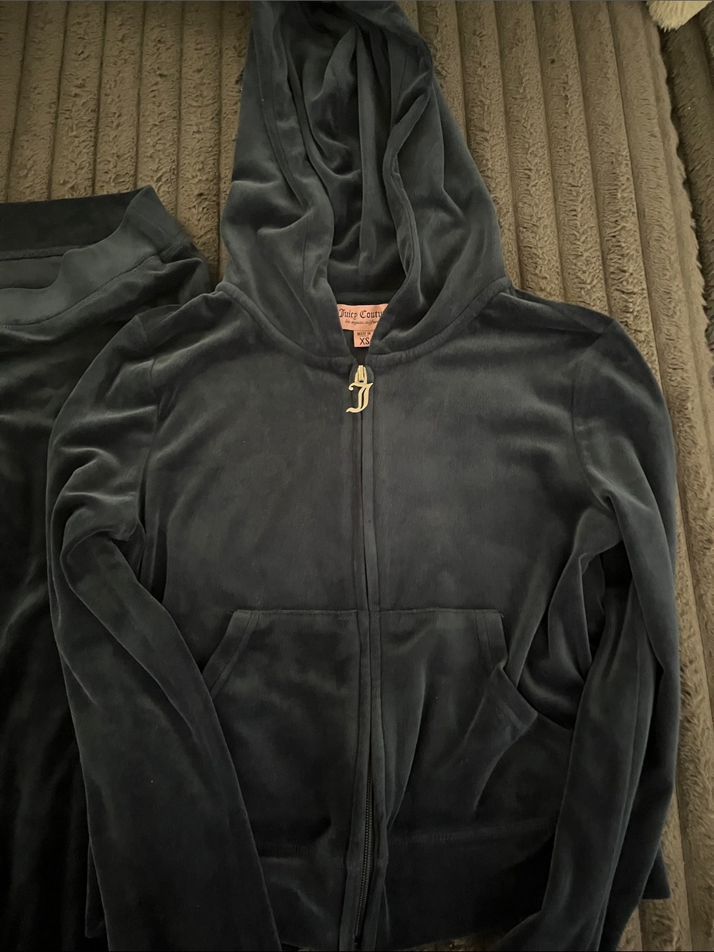 Juicy Couture Velour Tracksuit - Picture 2 of 6